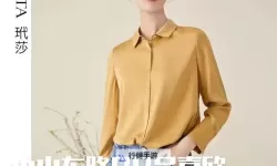 赵欣丝绸走秀精彩瞬间：优雅与时尚的完美融合