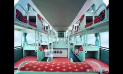 乘坐长途车：揭秘卧铺最后一排的秘密与舒适体验