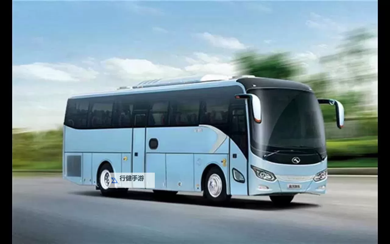 坐在长途汽车的最后一排，邂逅未知的奇遇图1