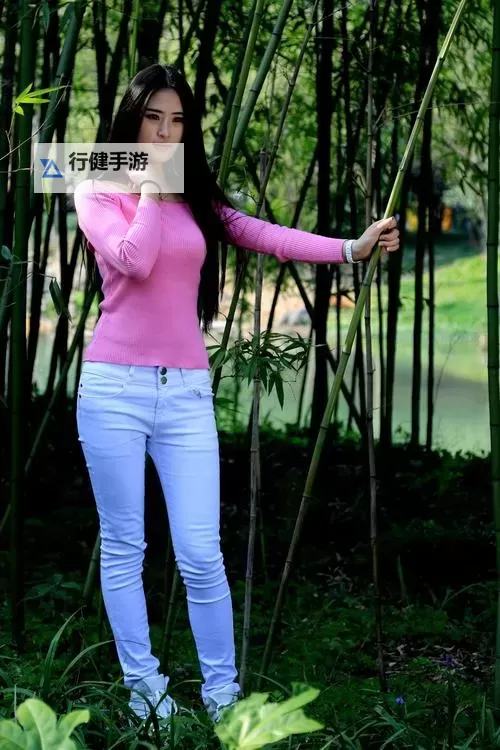 探索精彩人生：百度一下伊人亚洲的魅力与风采图1