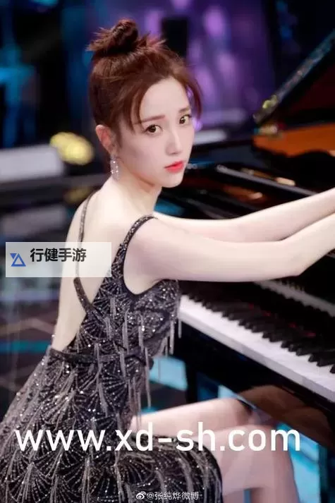 欲望之都中的真诚:都市浮华下的真实情感图1