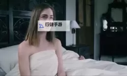 欧美男女床上爱爱的浪漫瞬间：跨越文化的热情碰撞