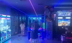 草莓私人影院：夜幕下的影像与秘密