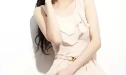 中文乱幕日产无线码：在数字迷雾中解码未来的叙事