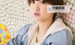 鈤本一区久久：记忆在墙角发黄的日子里回响